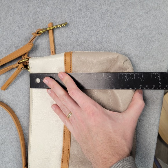 Fossil Fiona Gray White Cowhide Leather Small East West Crossbody Bag - Picture 7 of 15